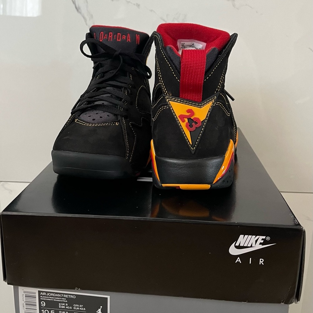 Air Jordan 7 - Picture 3 of 5